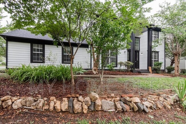 8413 Woodford Bridge Dr in Charlotte, NC - Building Photo - Building Photo