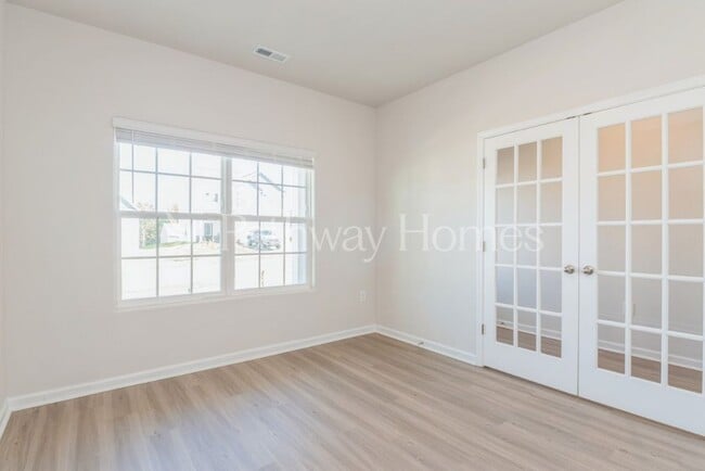 102 N Sina St in Troutman, NC - Building Photo - Building Photo