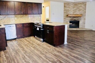 302 Shady Valley Dr in Mansfield, TX - Building Photo - Building Photo