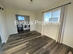 333 Espinosa Rd in Salinas, CA - Foto de edificio - Building Photo