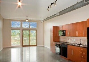 2124 E 6th St in Austin, TX - Building Photo - Building Photo