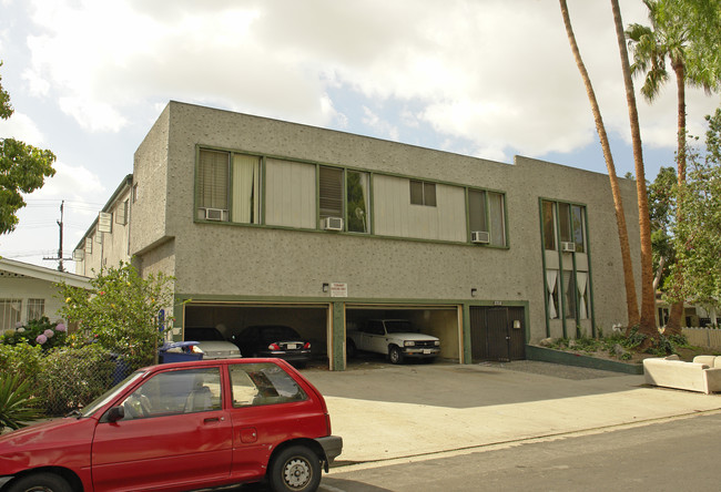 7718 Norton Ave in Los Angeles, CA - Building Photo - Building Photo