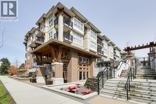 6800 Eckersley Rd in Richmond, BC - Building Photo