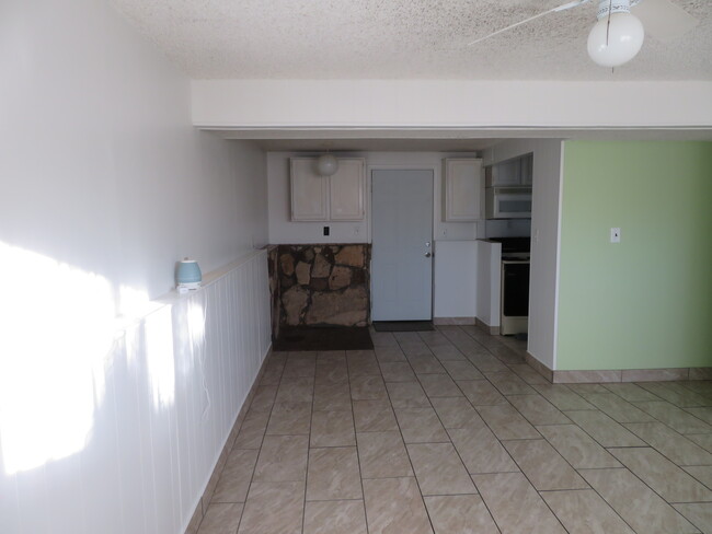 4166 W 3100 S in West Valley City, UT - Foto de edificio - Building Photo