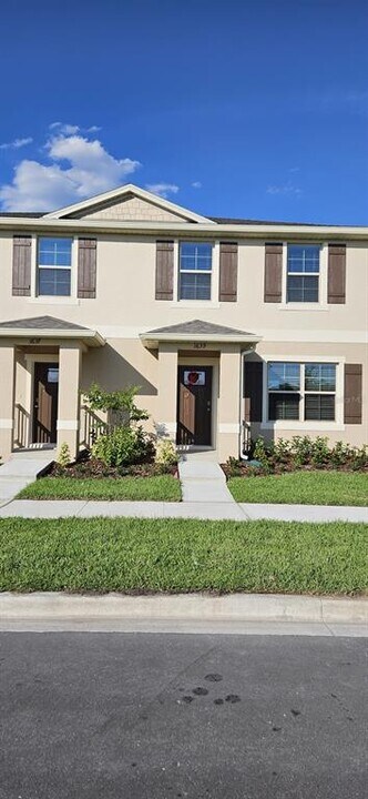 1639 Bitterroot St in Kissimmee, FL - Building Photo