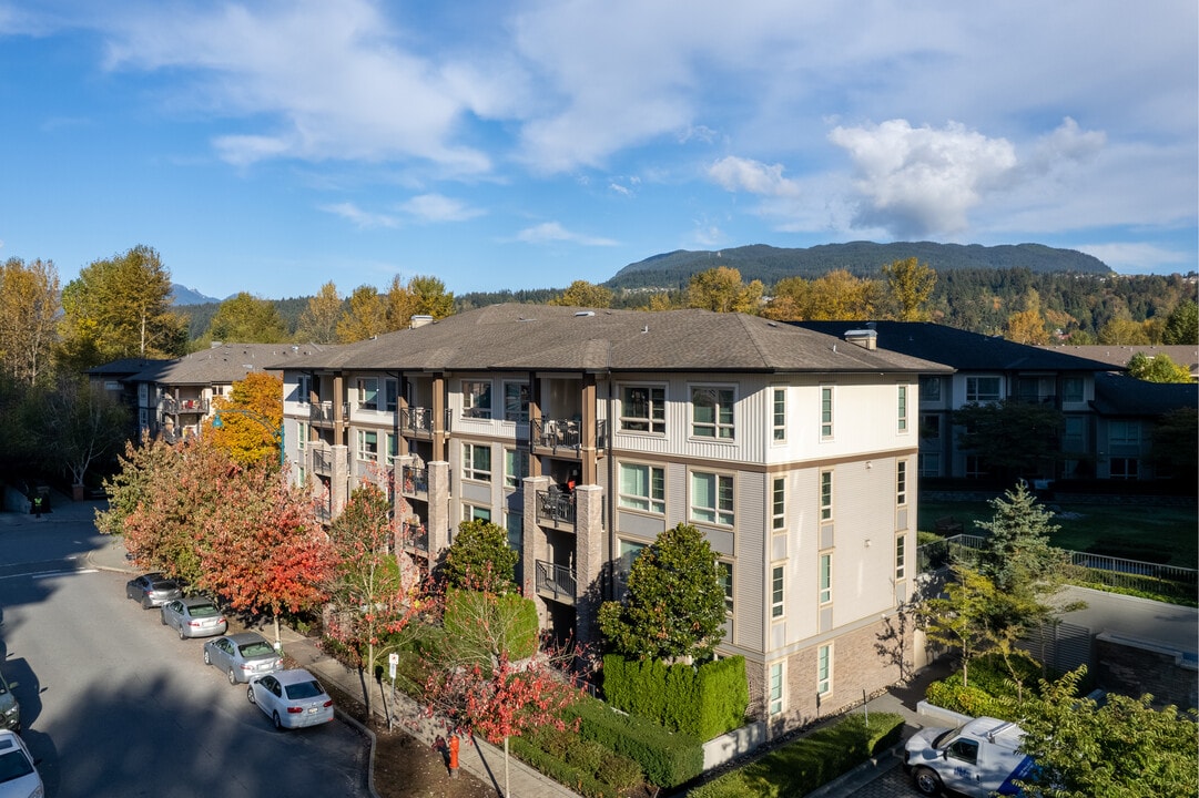 The Lodge at Nahanni in Port Moody, BC - Building Photo