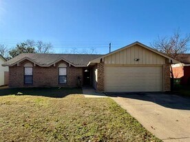 630 Dewberry Dr in Lewisville, TX - Building Photo