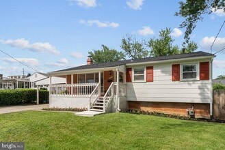7415 Tillman Dr in Falls Church, VA - Foto de edificio - Building Photo