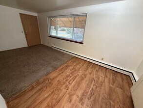 2414 Brentwood Pky, Unit #A in Madison, WI - Foto de edificio - Building Photo