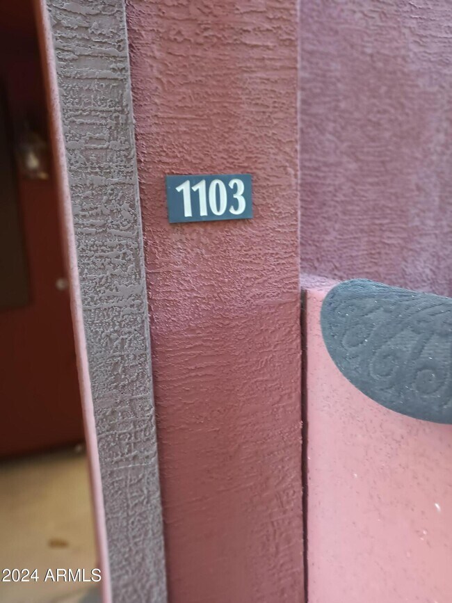 1920 E Bell Rd in Phoenix, AZ - Building Photo - Building Photo