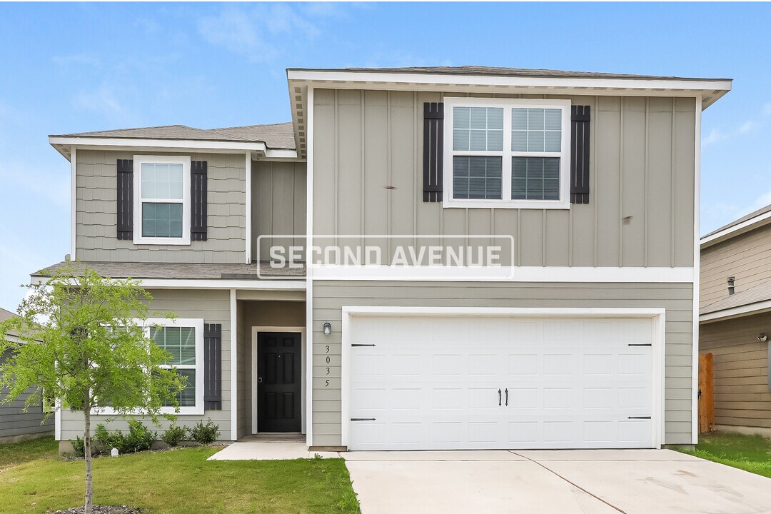 3035 Jackson Smt in Converse, TX - Building Photo