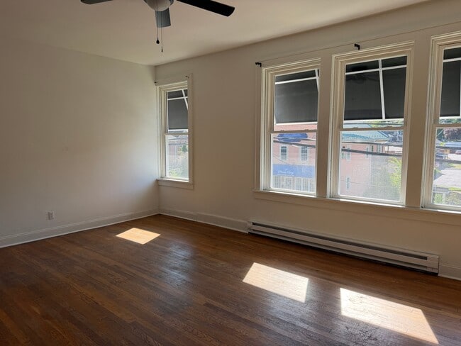 property at 33 N Washington St