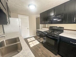 2604 Dorian Dr SW in Snellville, GA - Building Photo - Building Photo