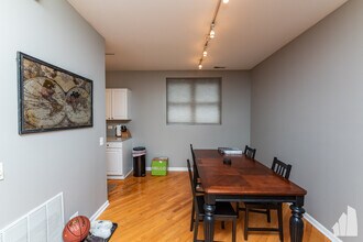 2849 N Southport Ave, Unit b in Chicago, IL - Building Photo - Building Photo