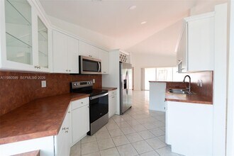 1851 SW 122nd Pl in Miami, FL - Building Photo - Building Photo