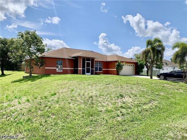 397 Pennfield Ave in Lehigh Acres, FL - Building Photo - Building Photo