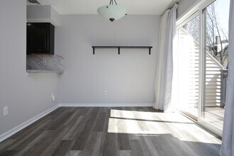 23 Compton St, Unit 8 in New Haven, CT - Building Photo - Building Photo