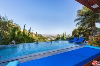 8356 Sunset View Dr in Los Angeles, CA - Building Photo - Building Photo