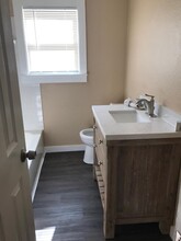 2919 Avenue R, Unit Duplex Rear Downstairs in Galveston, TX - Foto de edificio - Building Photo