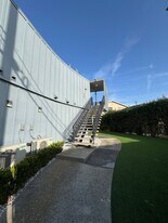 2002 Thurman Ave., Unit 6 in Los Angeles, CA - Building Photo