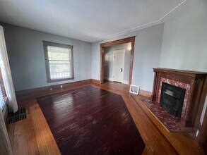 1030 Chester St SE in Grand Rapids, MI - Building Photo - Building Photo