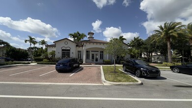4230 Napoli Lake Dr in Riviera Beach, FL - Building Photo - Building Photo