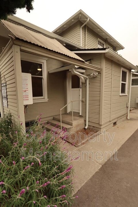 331 Mission St in Santa Cruz, CA - Building Photo