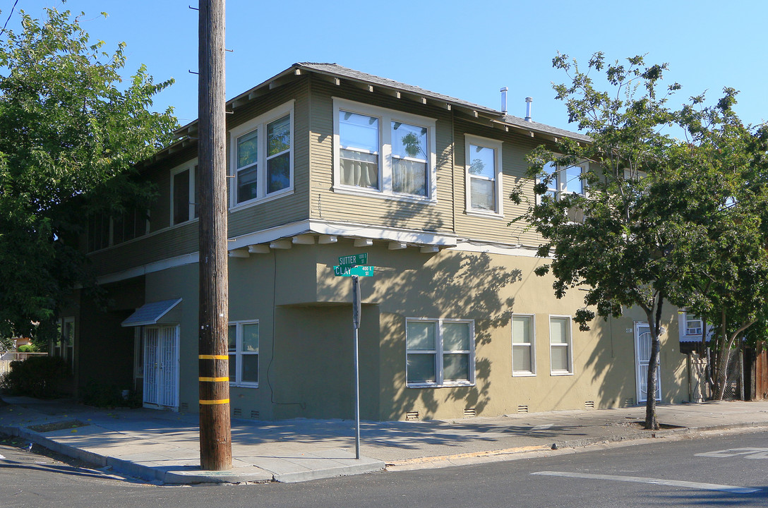 401 E Clay St in Stockton, CA - Building Photo