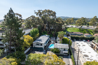 3963 Via Lucero in Santa Barbara, CA - Foto de edificio - Building Photo