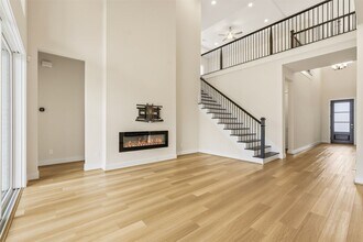 4615 Bridgewood Dr in Spring, TX - Foto de edificio - Building Photo