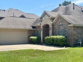 8527 Cape Royal Dr in Cypress, TX - Foto de edificio - Building Photo