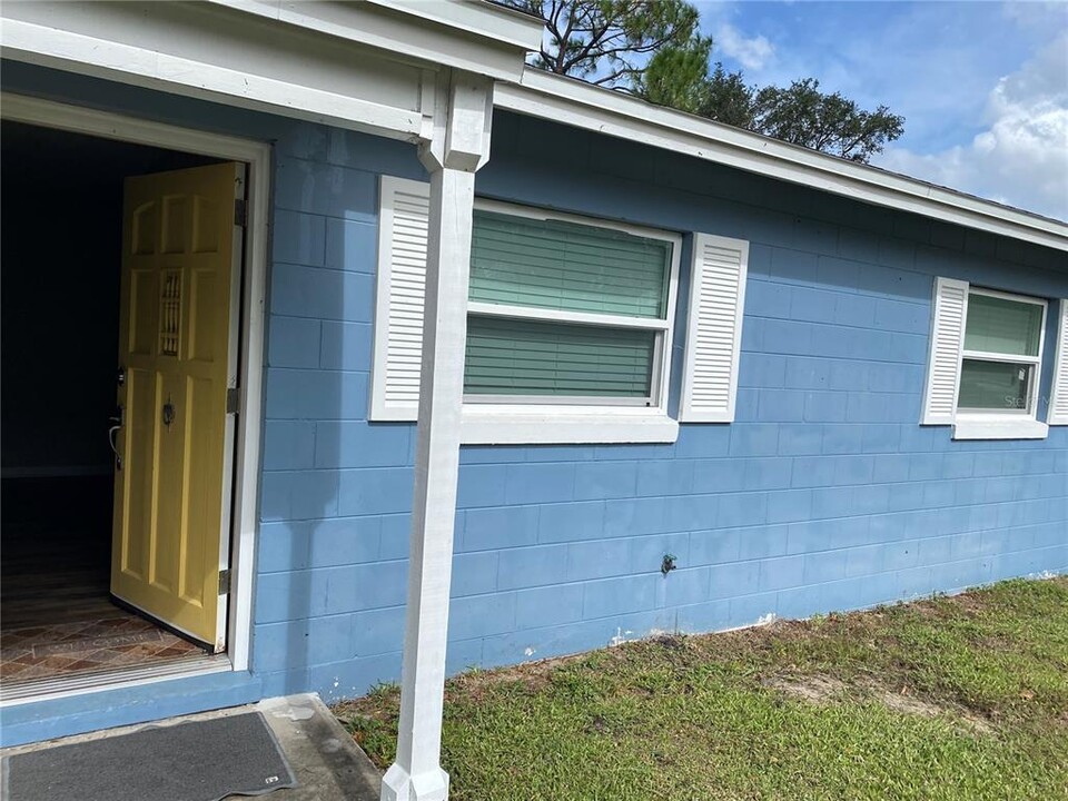 2457 Ruth Ave in Lake Wales, FL - Building Photo