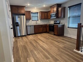 1205 SW Locust St in Oak Grove, MO - Building Photo