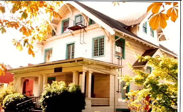Lambert House in Seattle, WA - Foto de edificio