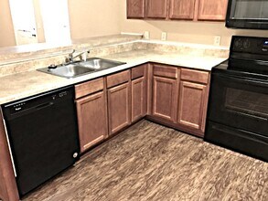 7 Willow Lakes Dr in Savannah, GA - Building Photo - Building Photo