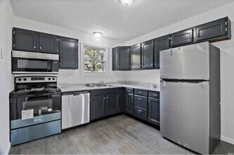 604 S 10th St in Gas City, IN - Foto de edificio - Building Photo