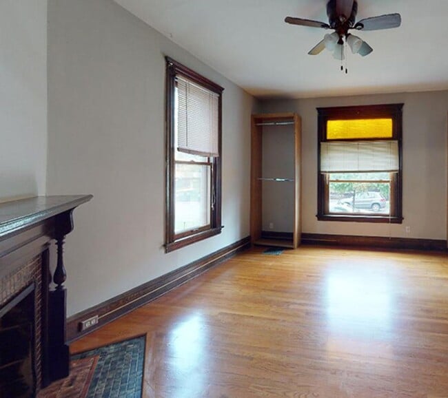 518 12th Ave SE in Minneapolis, MN - Foto de edificio - Building Photo