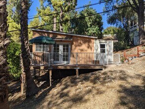 4807 Escobedo Dr in Woodland Hills, CA - Building Photo - Building Photo