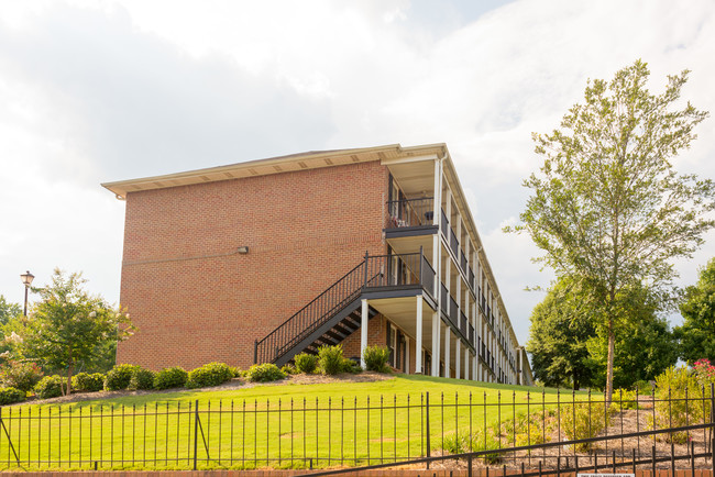 Riverbend Commons Condos in Tuscaloosa, AL - Building Photo - Building Photo