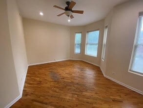 2300 S Ridgeway Ave in Chicago, IL - Building Photo - Building Photo