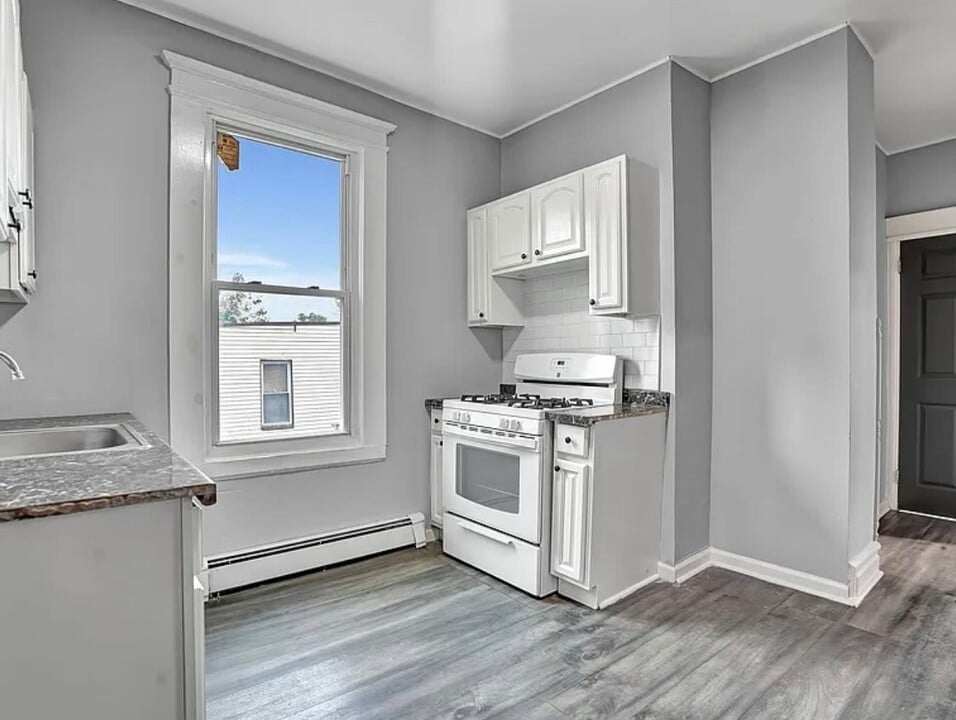 49 Tichenor Terrace in Irvington, NJ - Building Photo