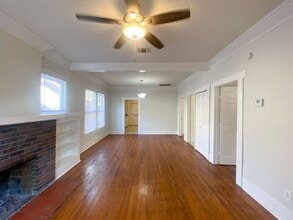231 University Ave. in San Antonio, TX - Building Photo - Building Photo