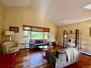 47 Onderdonk Rd in Warwick, NY - Building Photo - Building Photo