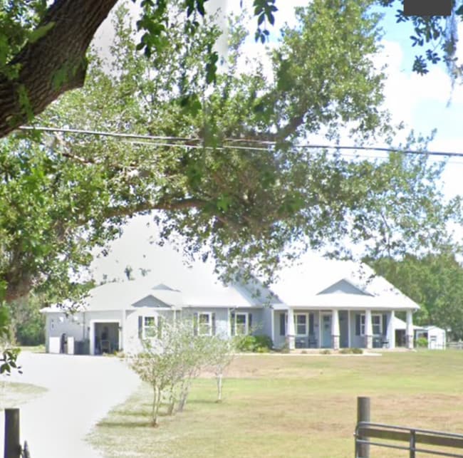 6930 Moran Rd in Palmetto, FL - Foto de edificio - Building Photo