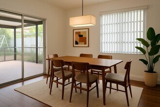 6420 SW 18th Terrace in Miami, FL - Building Photo - Building Photo