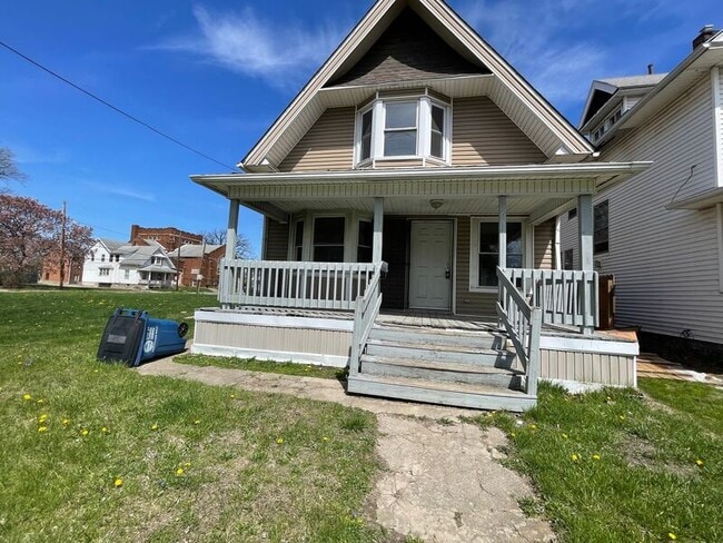 property at 640 Nesslewood Ave