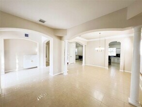 1983 Harbor View Cir in Weston, FL - Building Photo - Building Photo