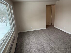 1619 W 3rd St, Unit 31 in Jamestown, NY - Building Photo - Building Photo