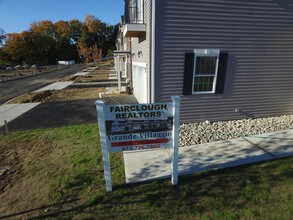 Grande Villaggio in Newton, NJ - Building Photo - Building Photo