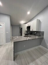 4404 Treasure Cove Dr in Fort Lauderdale, FL - Building Photo - Building Photo